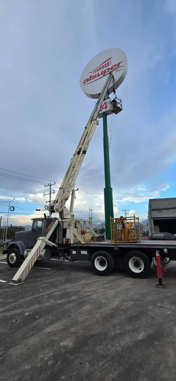 Grúa Peterbilt · National Serie 900